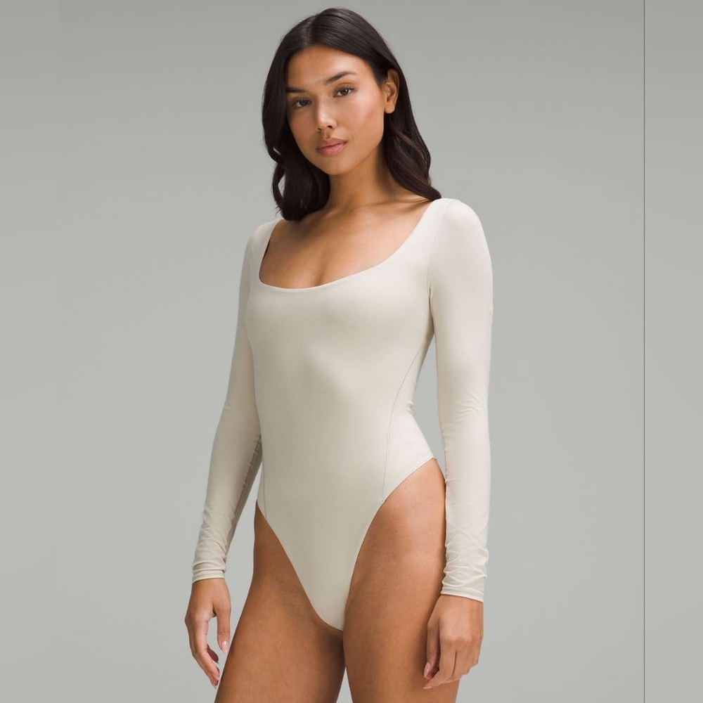 Lululemon Nulu Square Neck Long Sleeve Bodysuit Thong Cut NWT Size Medium (MOVT)